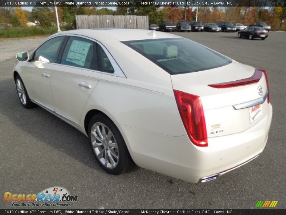 2013 Cadillac XTS Premium FWD White Diamond Tricoat / Shale/Cocoa Photo #4