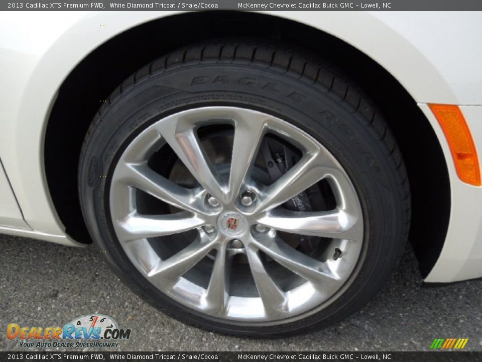 2013 Cadillac XTS Premium FWD White Diamond Tricoat / Shale/Cocoa Photo #30
