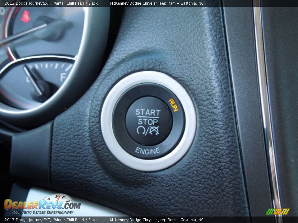 2013 Dodge Journey SXT Winter Chill Pearl / Black Photo #14