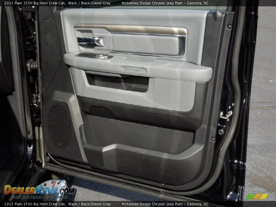 Door Panel of 2013 Ram 1500 Big Horn Crew Cab Photo #26
