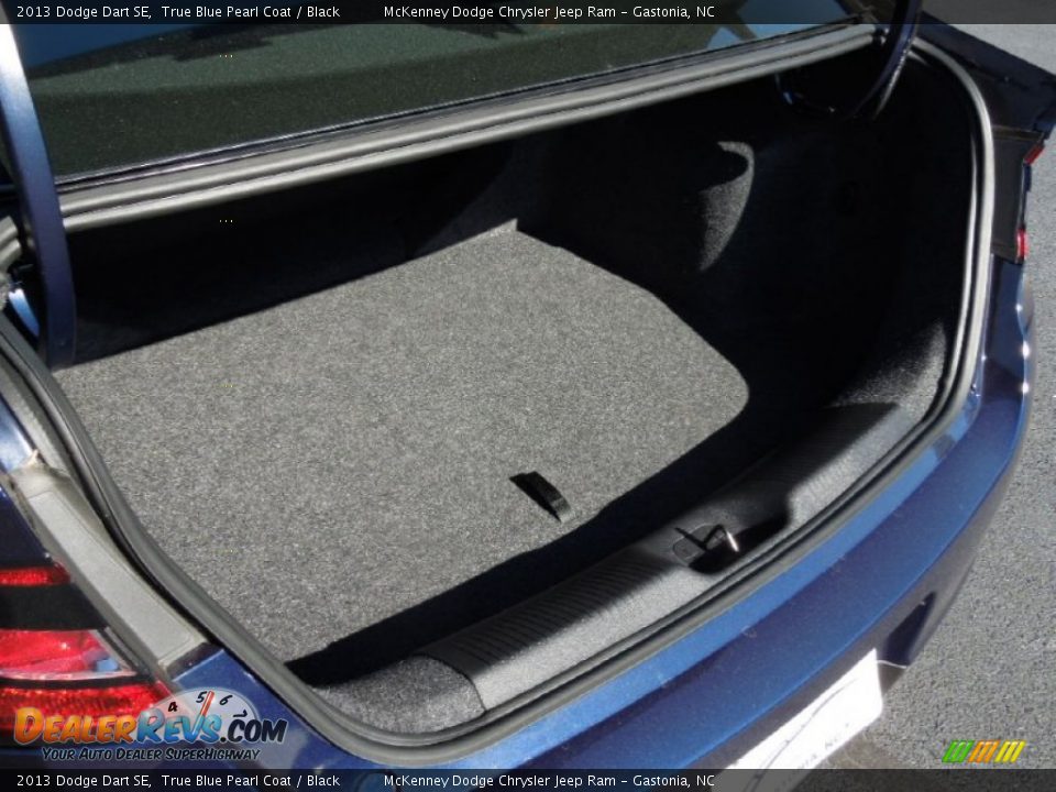 2013 Dodge Dart SE True Blue Pearl Coat / Black Photo #20