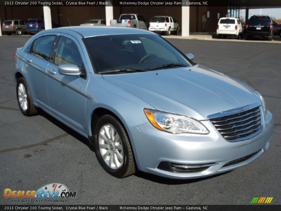 Front 3/4 View of 2013 Chrysler 200 Touring Sedan Photo #1