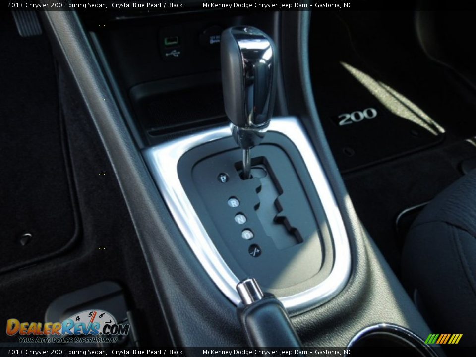 2013 Chrysler 200 Touring Sedan Crystal Blue Pearl / Black Photo #12
