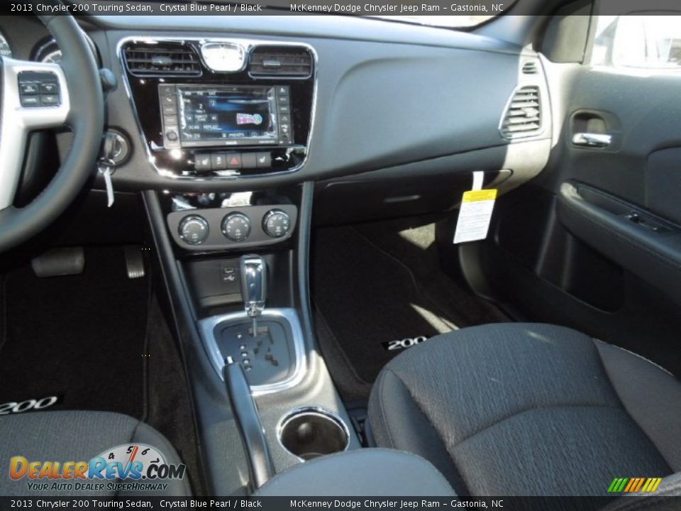 2013 Chrysler 200 Touring Sedan Crystal Blue Pearl / Black Photo #20