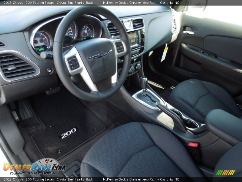 2013 Chrysler 200 Touring Sedan Crystal Blue Pearl / Black Photo #28