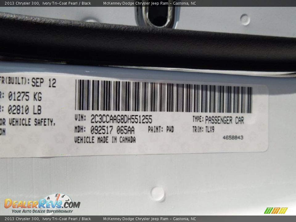 2013 Chrysler 300 Ivory Tri-Coat Pearl / Black Photo #7