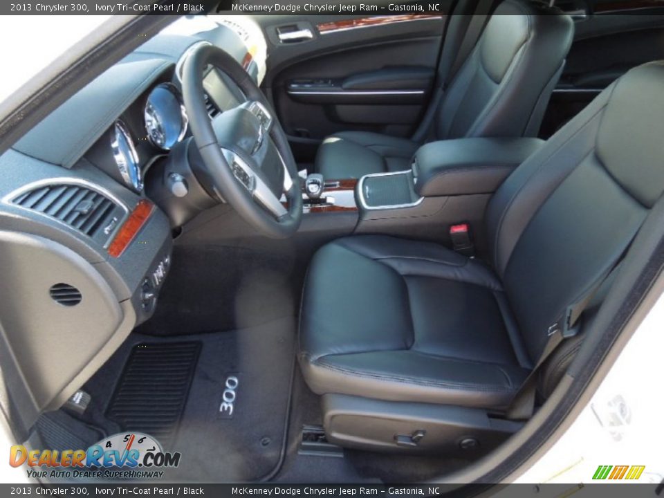 2013 Chrysler 300 Ivory Tri-Coat Pearl / Black Photo #8