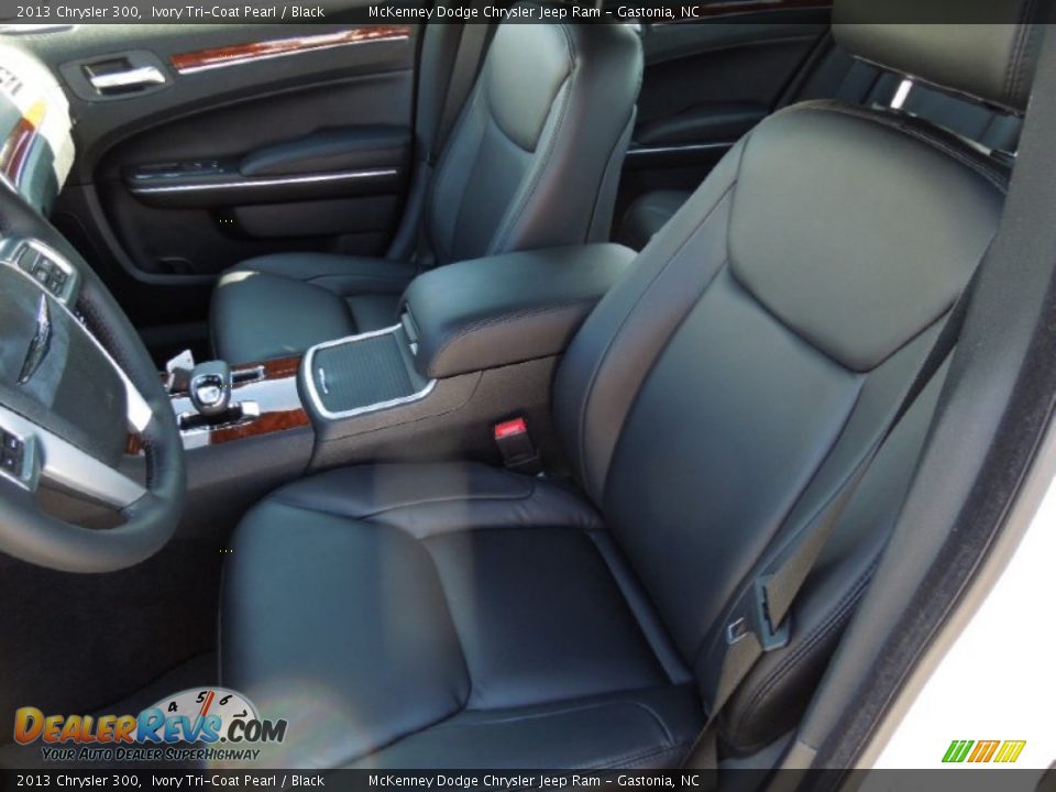 2013 Chrysler 300 Ivory Tri-Coat Pearl / Black Photo #9