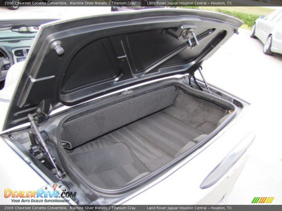 2006 Chevrolet Corvette Convertible Trunk Photo #22