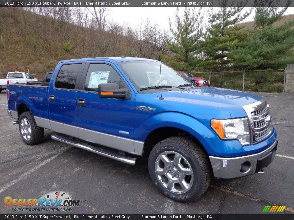 Front 3/4 View of 2013 Ford F150 XLT SuperCrew 4x4 Photo #1