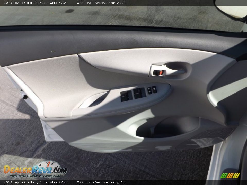 2013 Toyota Corolla L Super White / Ash Photo #12