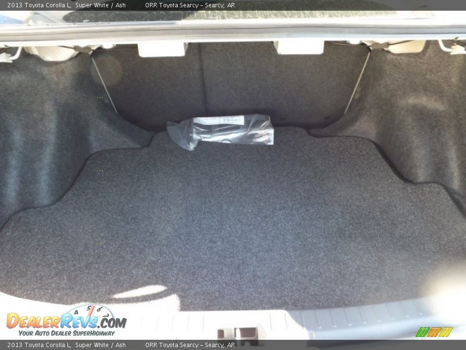 2013 Toyota Corolla L Super White / Ash Photo #15