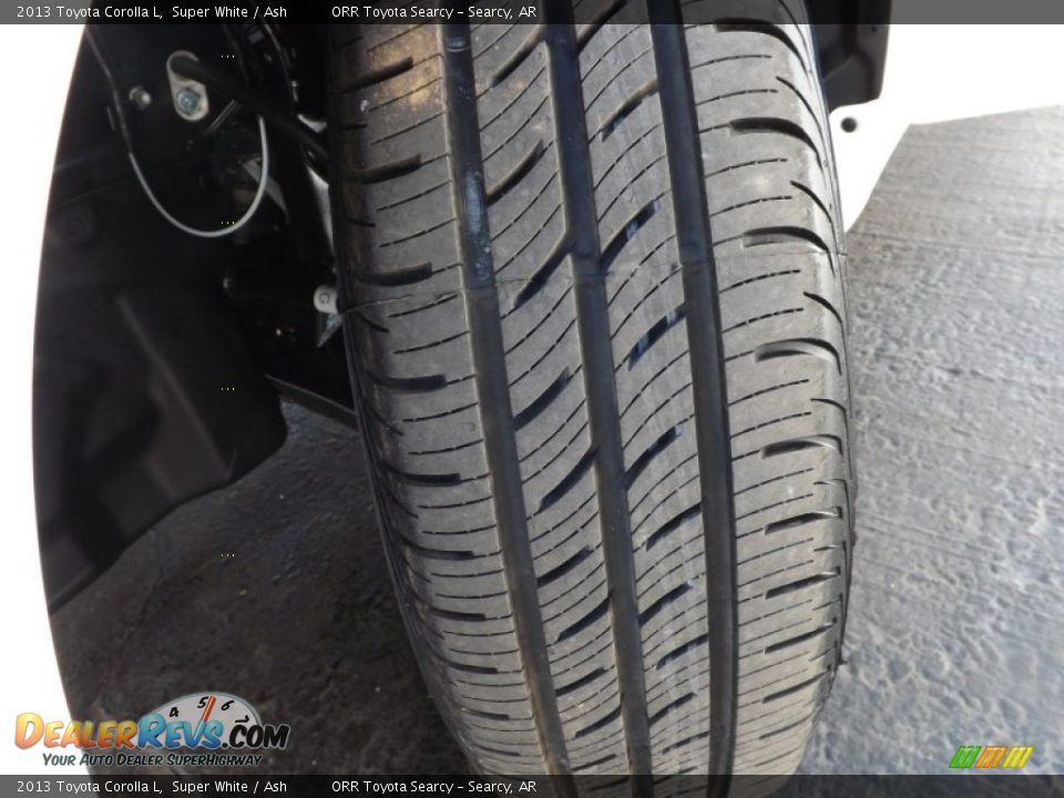 2013 Toyota Corolla L Super White / Ash Photo #17