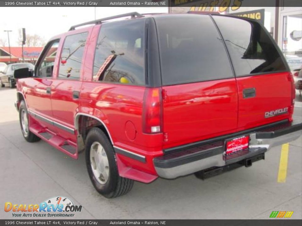 1996 Chevrolet Tahoe LT 4x4 Victory Red / Gray Photo #2