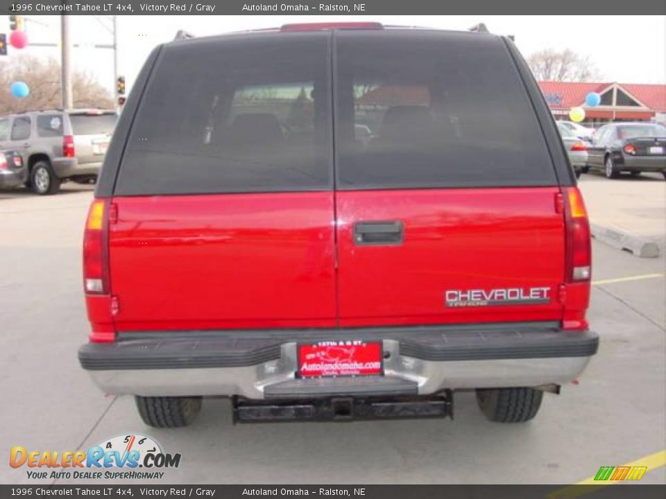 1996 Chevrolet Tahoe LT 4x4 Victory Red / Gray Photo #4