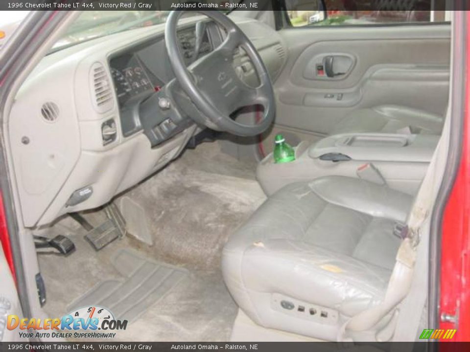 1996 Chevrolet Tahoe LT 4x4 Victory Red / Gray Photo #5