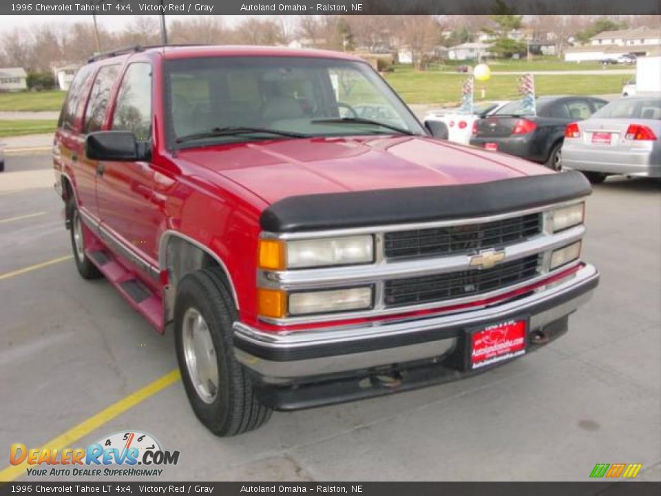 1996 Chevrolet Tahoe LT 4x4 Victory Red / Gray Photo #8