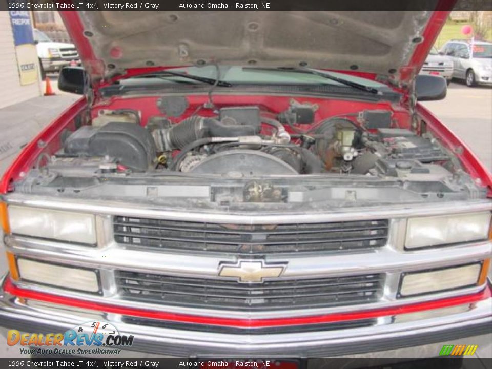 1996 Chevrolet Tahoe LT 4x4 Victory Red / Gray Photo #12