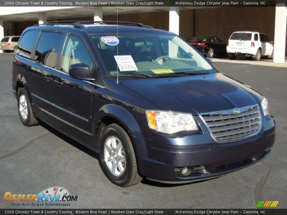 2009 Chrysler Town & Country Touring Modern Blue Pearl / Medium Slate Gray/Light Shale Photo #1