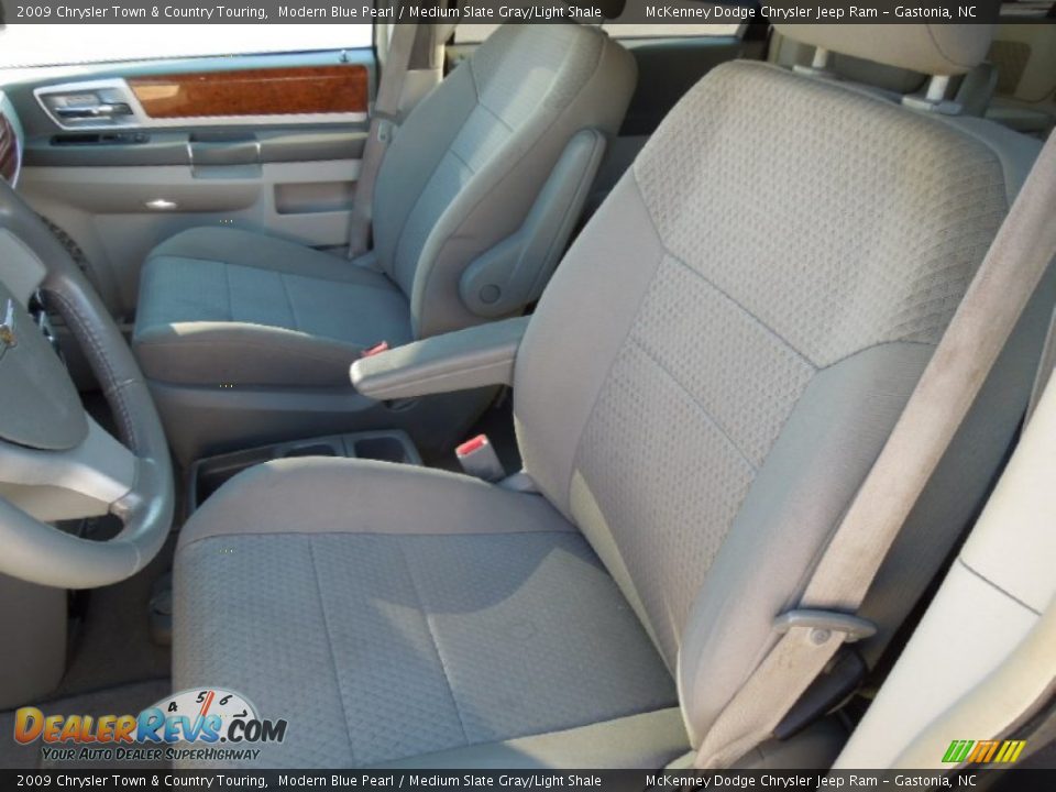 2009 Chrysler Town & Country Touring Modern Blue Pearl / Medium Slate Gray/Light Shale Photo #9