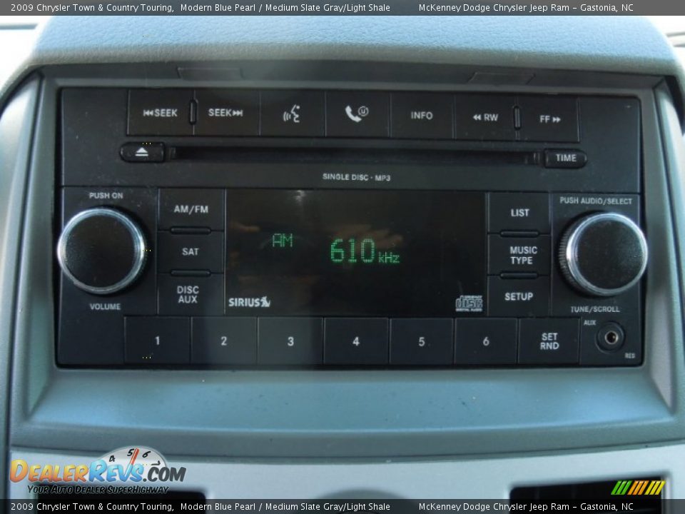 2009 Chrysler Town & Country Touring Modern Blue Pearl / Medium Slate Gray/Light Shale Photo #15