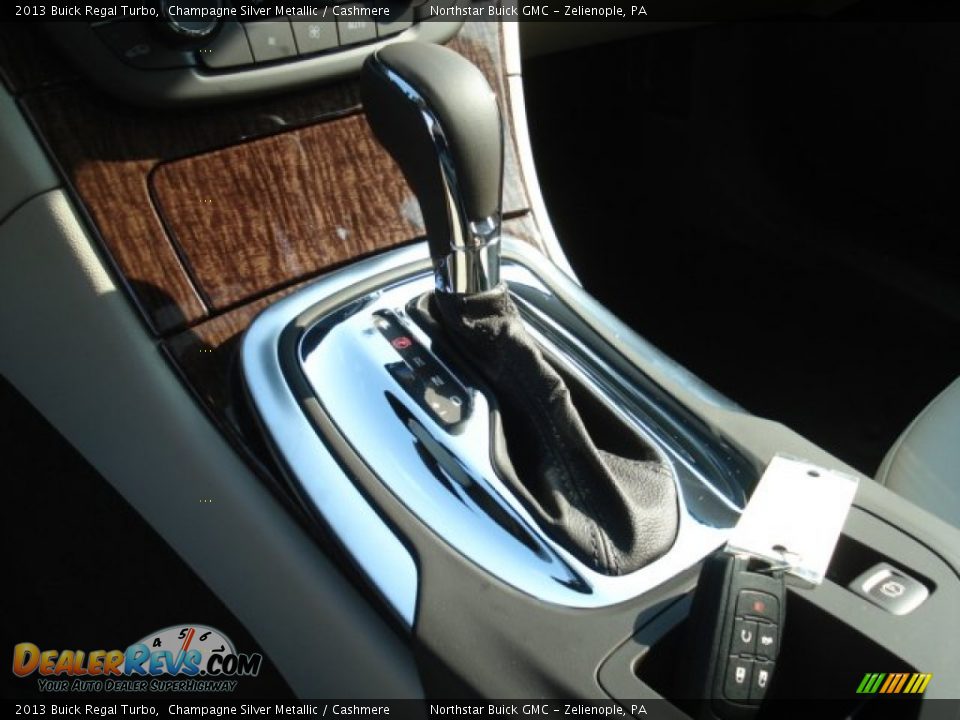 2013 Buick Regal Turbo Champagne Silver Metallic / Cashmere Photo #17