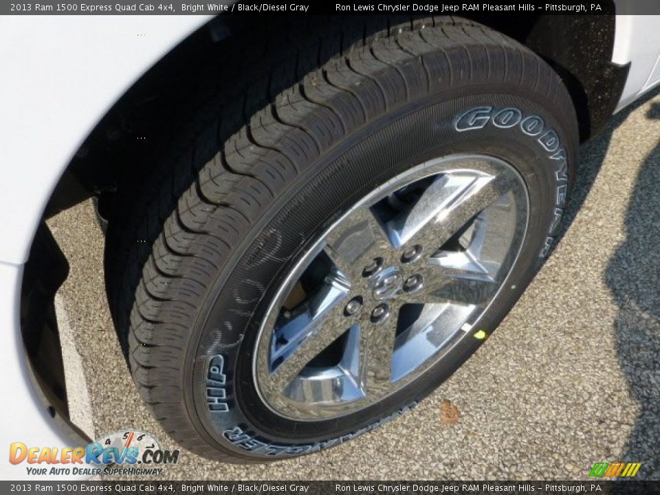 2013 Ram 1500 Express Quad Cab 4x4 Bright White / Black/Diesel Gray Photo #9