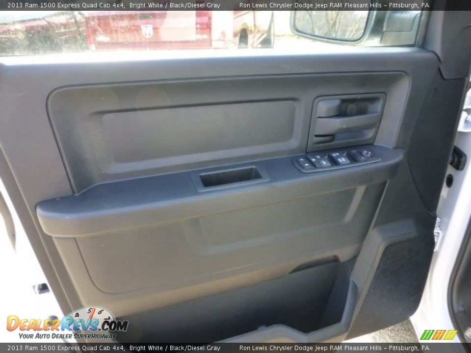 2013 Ram 1500 Express Quad Cab 4x4 Bright White / Black/Diesel Gray Photo #17