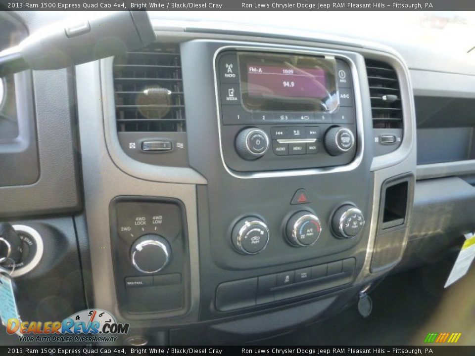 2013 Ram 1500 Express Quad Cab 4x4 Bright White / Black/Diesel Gray Photo #19