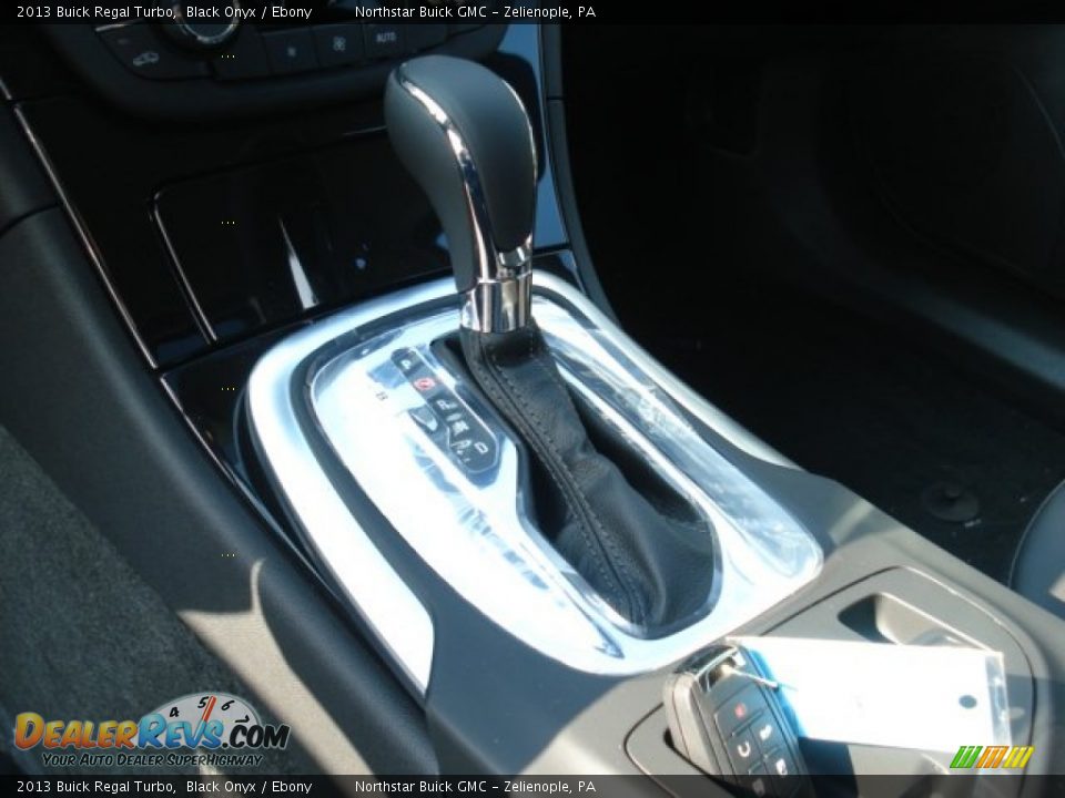 2013 Buick Regal Turbo Black Onyx / Ebony Photo #17