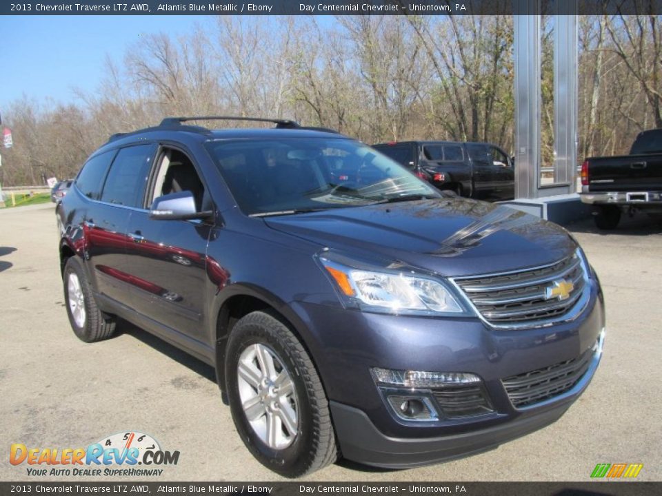 Front 3/4 View of 2013 Chevrolet Traverse LTZ AWD Photo #7