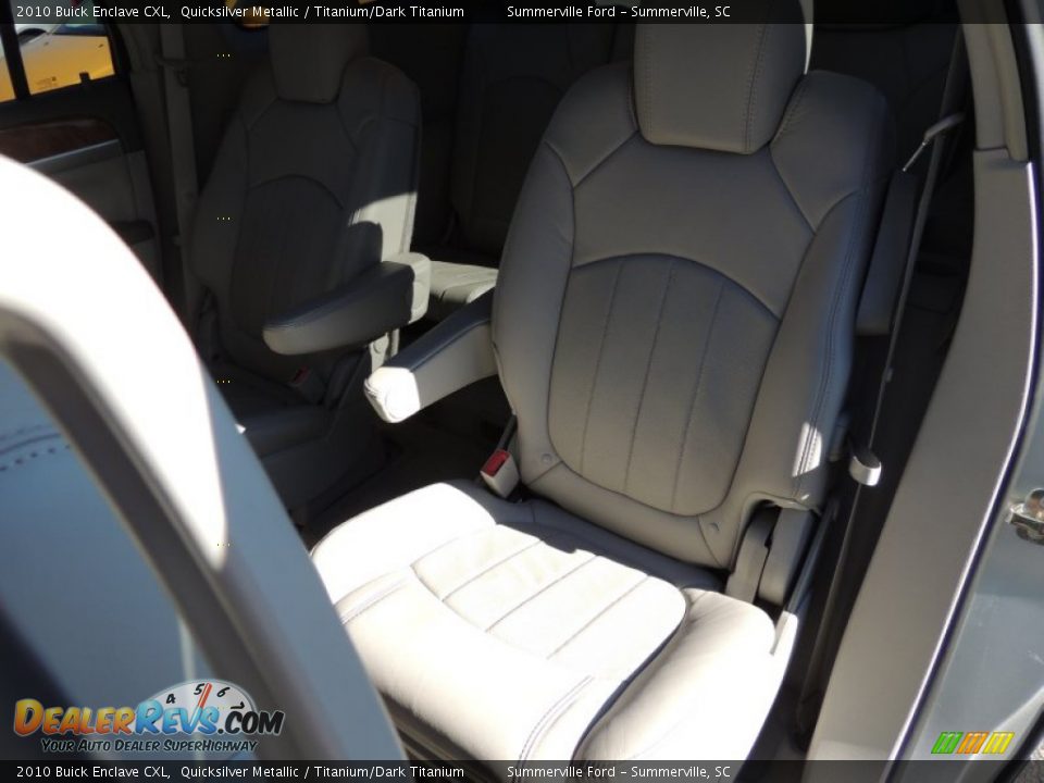 2010 Buick Enclave CXL Quicksilver Metallic / Titanium/Dark Titanium Photo #7