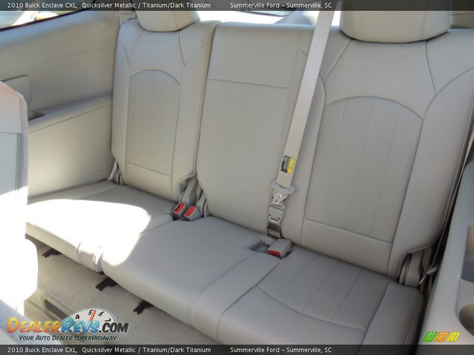2010 Buick Enclave CXL Quicksilver Metallic / Titanium/Dark Titanium Photo #8