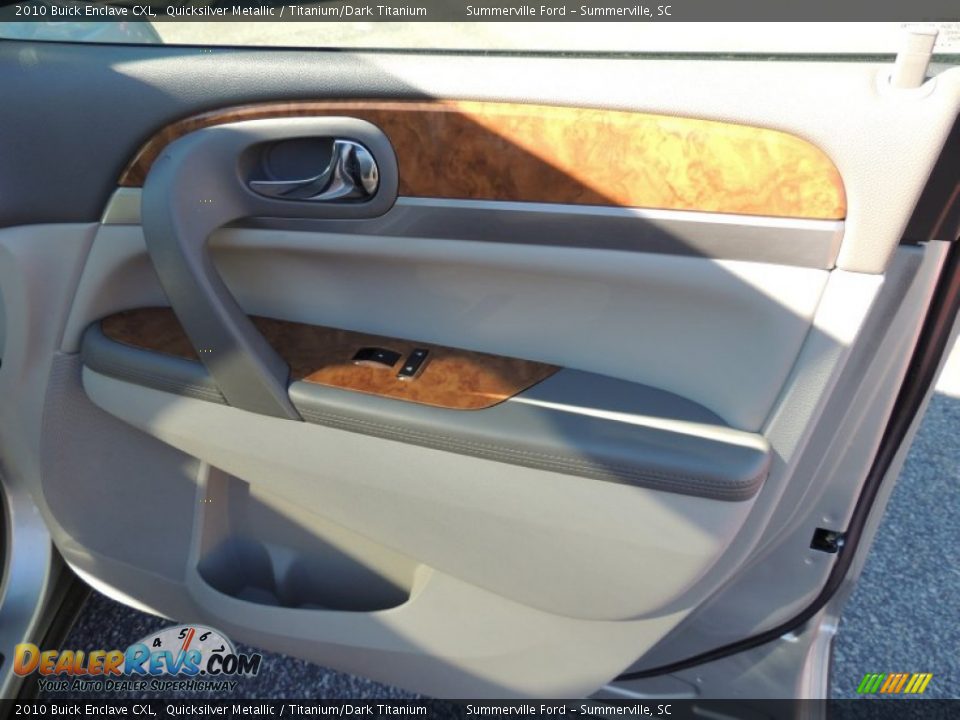 2010 Buick Enclave CXL Quicksilver Metallic / Titanium/Dark Titanium Photo #11