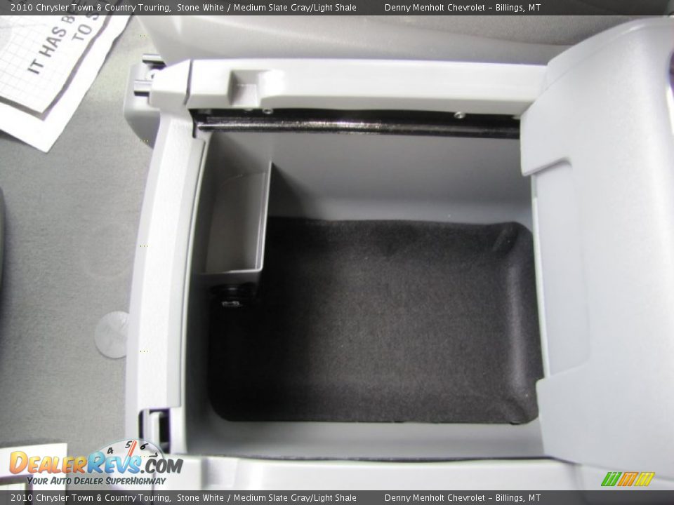 2010 Chrysler Town & Country Touring Stone White / Medium Slate Gray/Light Shale Photo #26