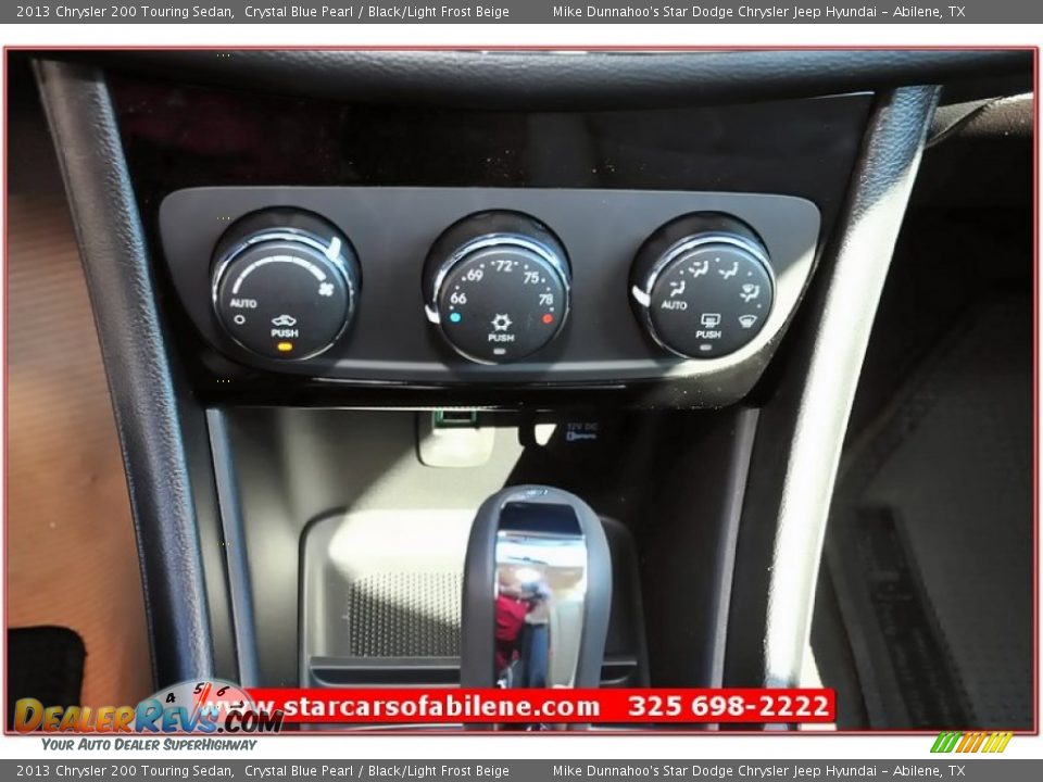2013 Chrysler 200 Touring Sedan Crystal Blue Pearl / Black/Light Frost Beige Photo #27