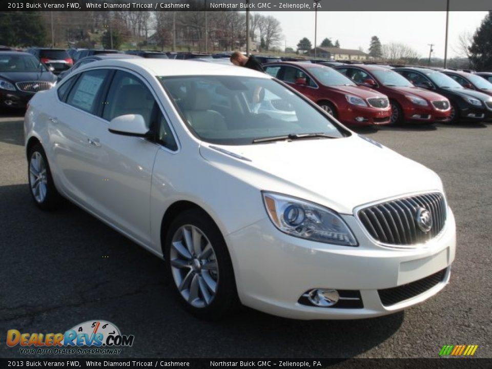 2013 Buick Verano FWD White Diamond Tricoat / Cashmere Photo #4