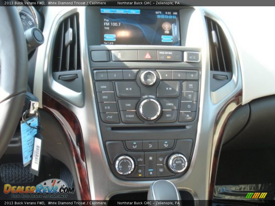 2013 Buick Verano FWD White Diamond Tricoat / Cashmere Photo #16