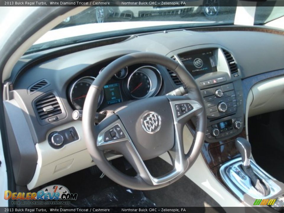 2013 Buick Regal Turbo White Diamond Tricoat / Cashmere Photo #10