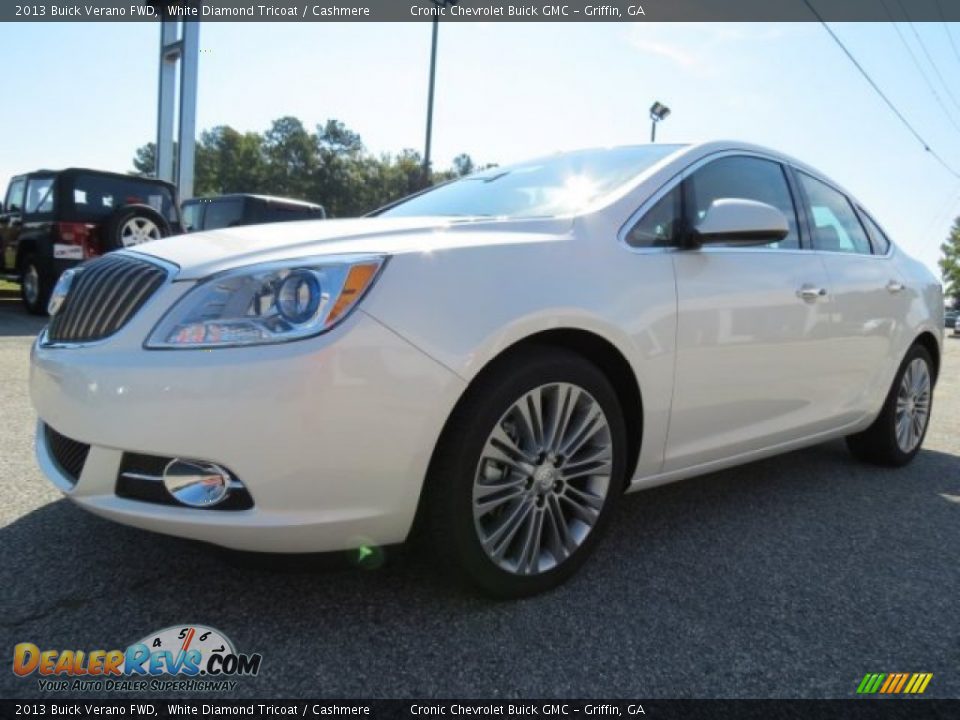 2013 Buick Verano FWD White Diamond Tricoat / Cashmere Photo #3