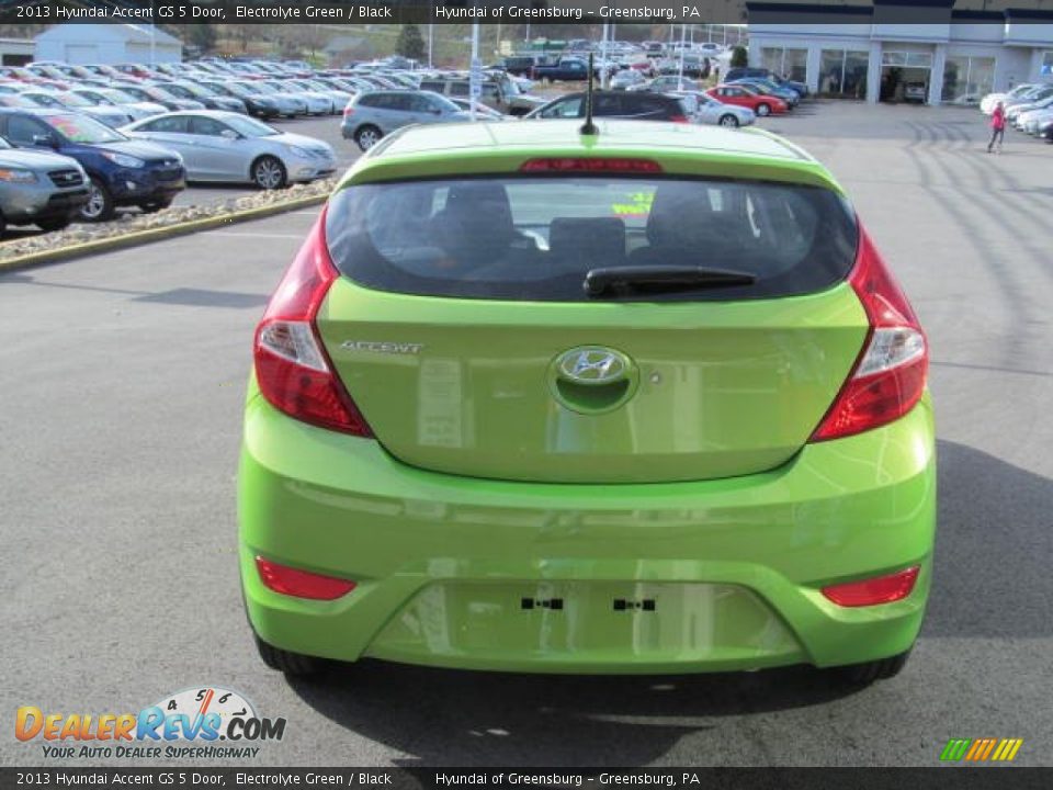 2013 Hyundai Accent GS 5 Door Electrolyte Green / Black Photo #4