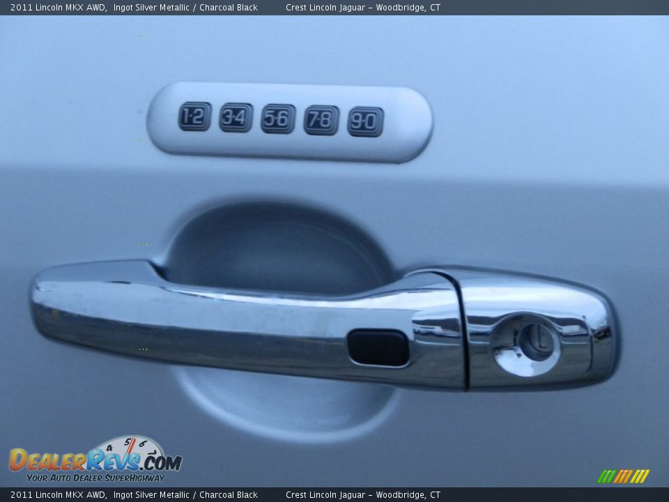 2011 Lincoln MKX AWD Ingot Silver Metallic / Charcoal Black Photo #12