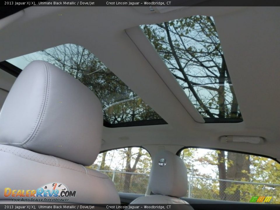 Sunroof of 2013 Jaguar XJ XJ Photo #11