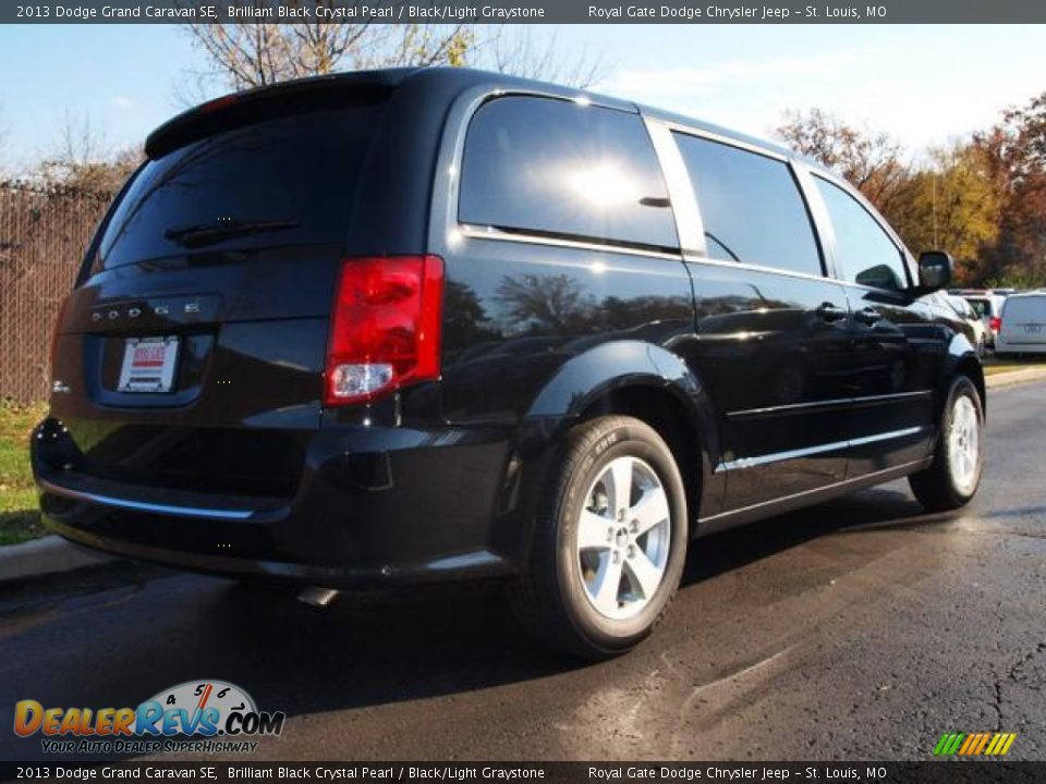 2013 Dodge Grand Caravan SE Brilliant Black Crystal Pearl / Black/Light Graystone Photo #3