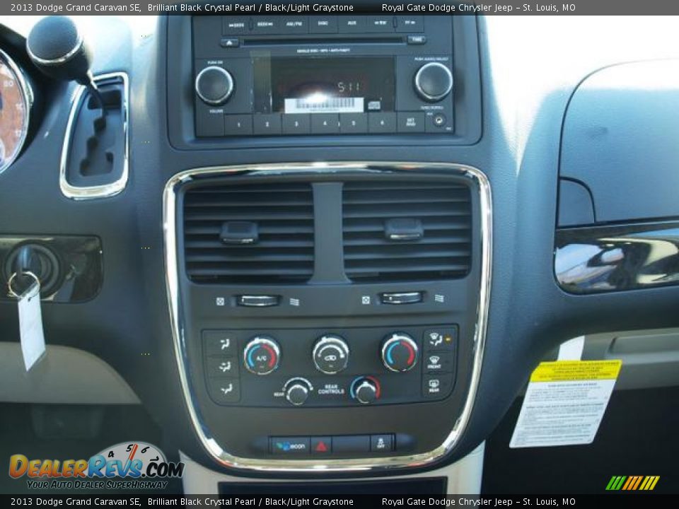2013 Dodge Grand Caravan SE Brilliant Black Crystal Pearl / Black/Light Graystone Photo #6