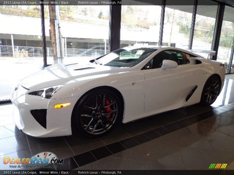 Front 3/4 View of 2012 Lexus LFA Coupe Photo #7
