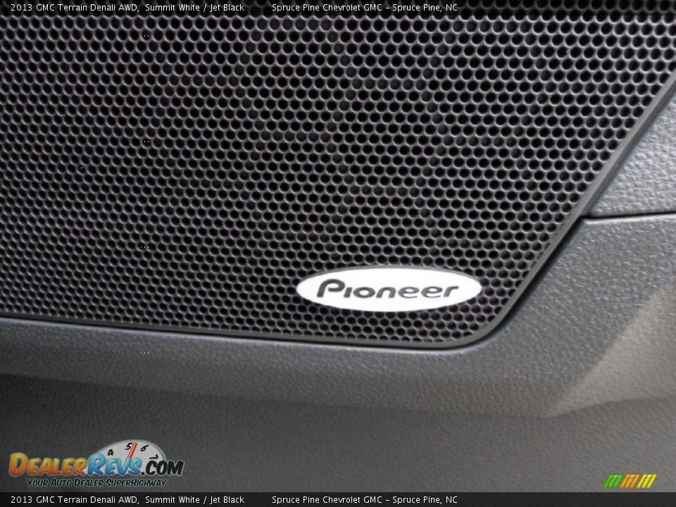 Audio System of 2013 GMC Terrain Denali AWD Photo #33