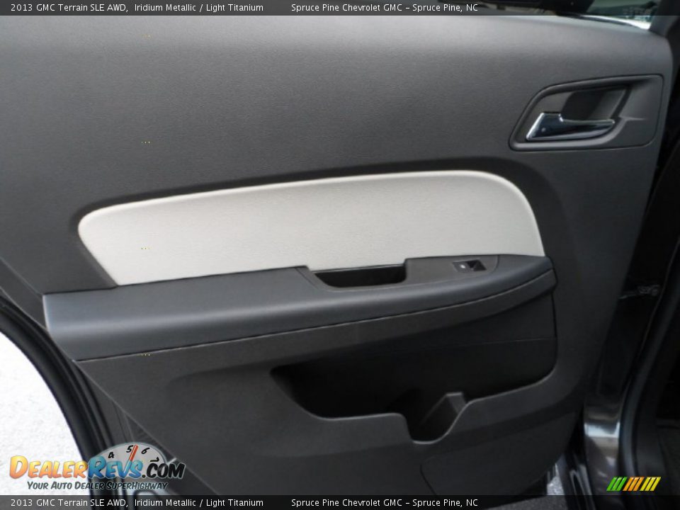 2013 GMC Terrain SLE AWD Iridium Metallic / Light Titanium Photo #23