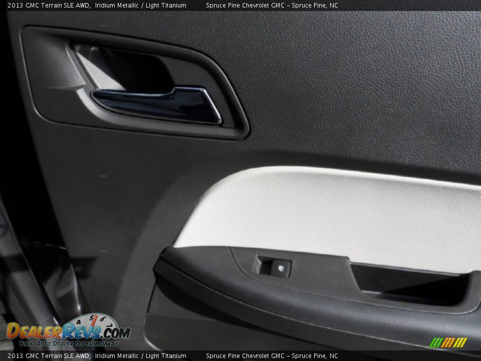 2013 GMC Terrain SLE AWD Iridium Metallic / Light Titanium Photo #30