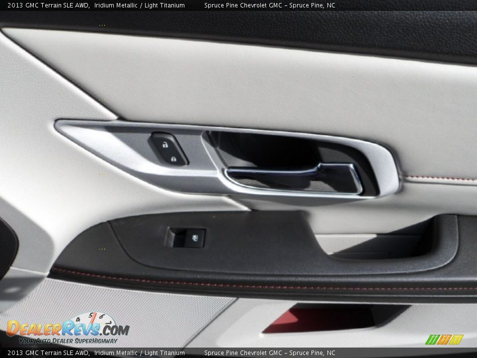 2013 GMC Terrain SLE AWD Iridium Metallic / Light Titanium Photo #33